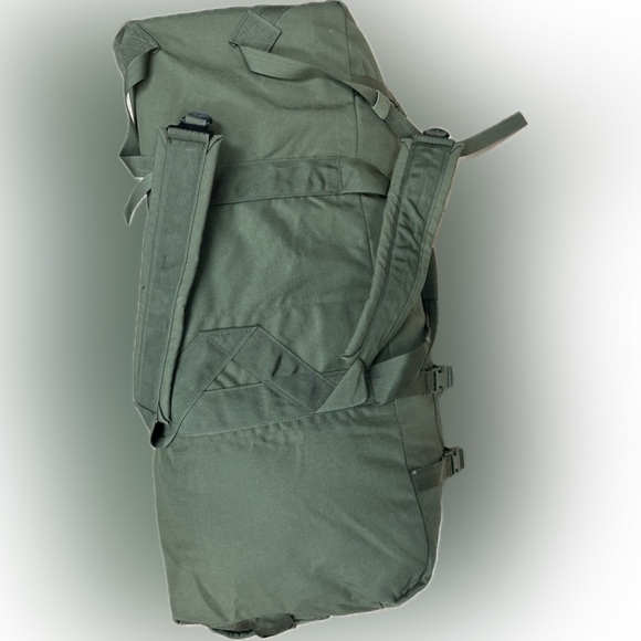 Improved Duffel Bag, OD Green, USGI Issue Duffle Back Pack | 846501604654 | EUC - Picture 6 of 8